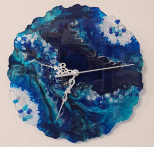 Fluid Art class by Caroline Barber