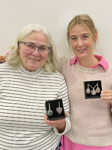 Fluid Art class by Divergent Designz