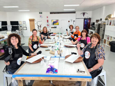 Fluid Art class by INFINITE ARTS STUDIO