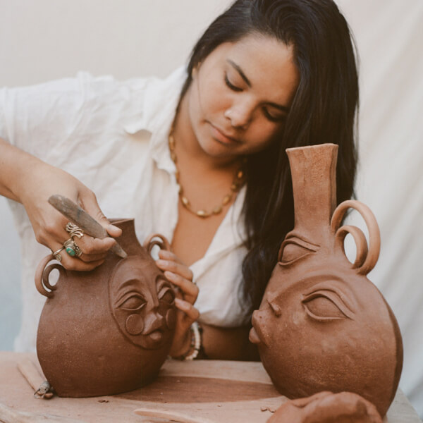 Pottery class by Manu Serje