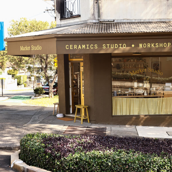 Pottery class by Market Studio