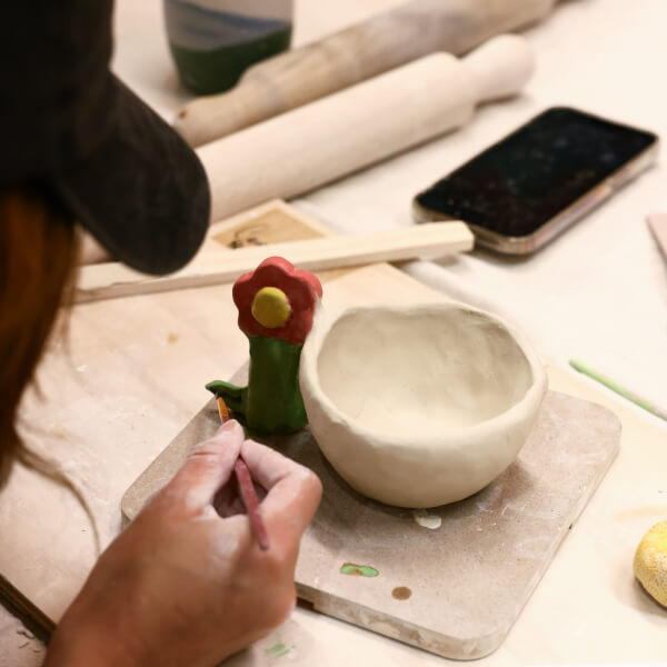 Pottery class by Market Studio