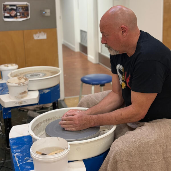 Pottery class by Mois Art Studio