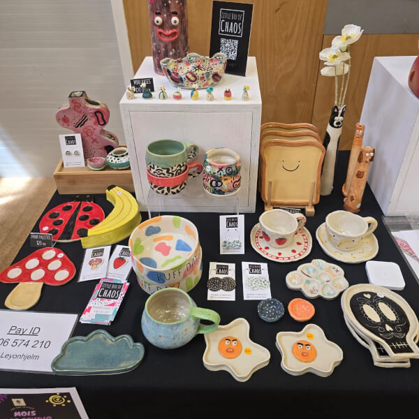 Pottery class by Mois Art Studio