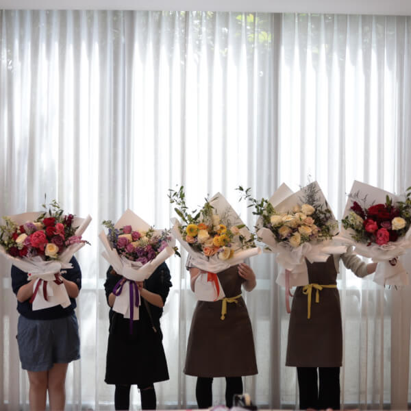 Floristry class by Mona Han