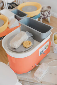 Pottery class by Mud2Mug and MORE