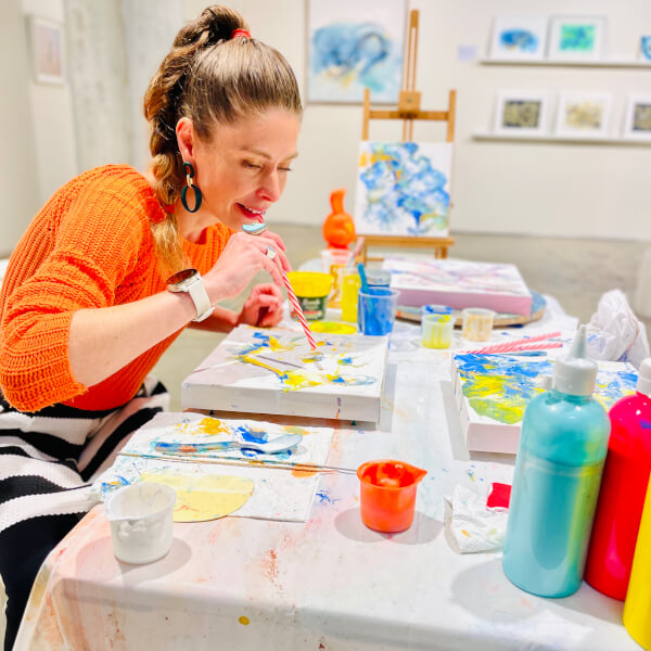 Fluid Art class by PLAYCARNIVAL