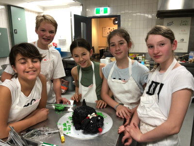 Cooking class by The Cooking School