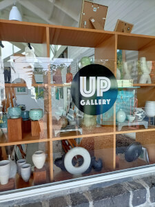 Painting class by Up Gallery