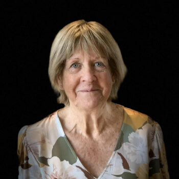 Donna Shaw, glassblowing and mosaic teacher