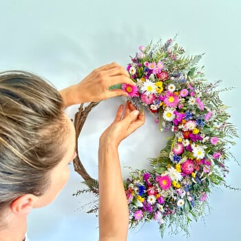 Floral Twist by Viera Keogh, floristry teacher