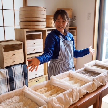 Tomoko's Kitchen, cooking teacher