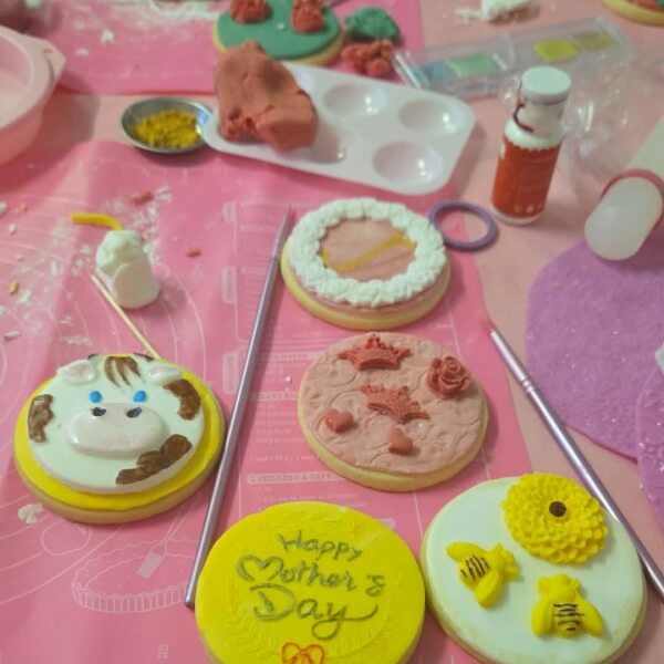 Mothers Day Fondant Cookie Decorating Workshop and High Tea review by Julie Crawford - Brisbane