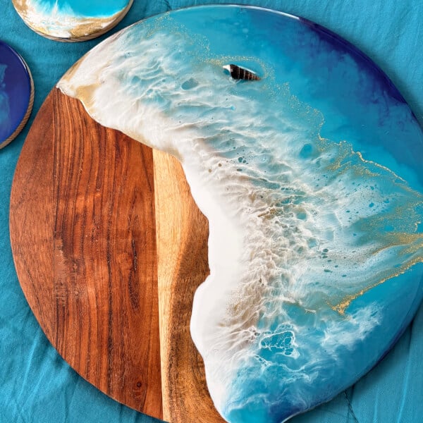 Resin Art Class: Cheeseboard and Coasters review by Linda Tomasiello - Sydney
