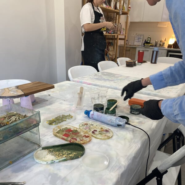 Resin Art Class: Trinket Tray and Coaster review by Sonia Balandina - Sydney