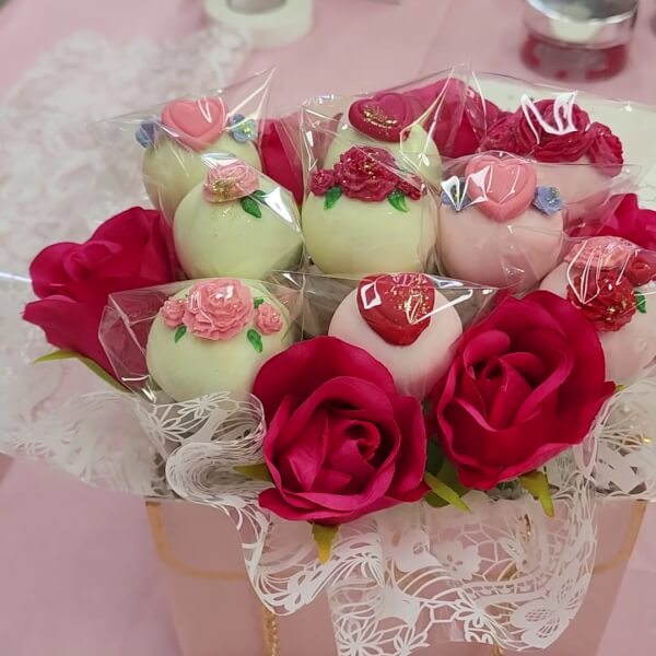 Valentine's Cake Pop Bouquet Workshop review by Grace Waldemar - Sydney