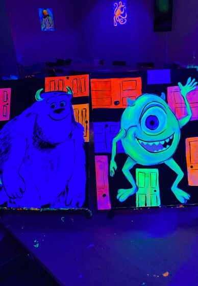 Paint and Sip Class in the Dark©