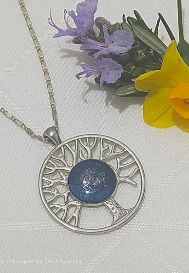 Resin Art Jewellery Workshop