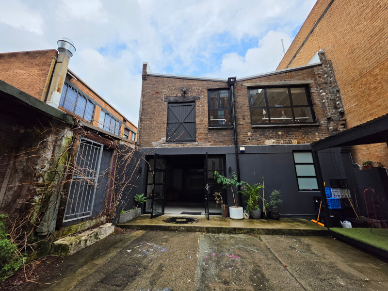 33 Sydney