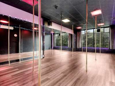 Book Bobbi's Pole Studio - Sydney Elizabeth St