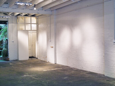 Book Creative Space 99 - Backstage