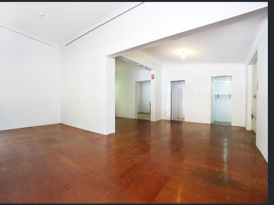 Book Gallery Aurora / Studios