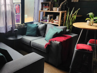 Hold Bar + Eatery