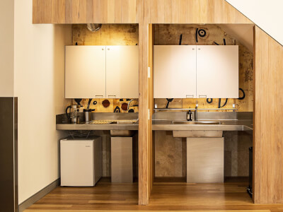 INTO-ARTS Studio + Gallery