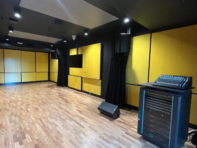 Book L5.2 Recording Studio at CoSCS