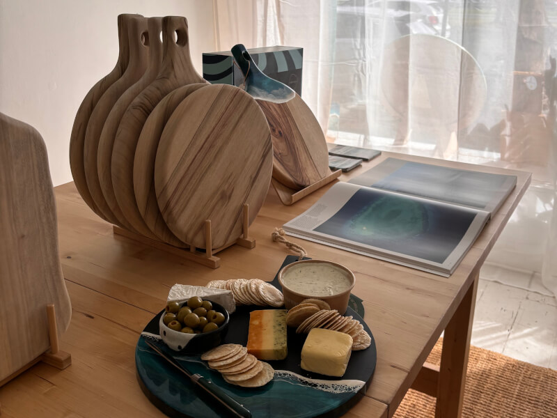 Book Lamb's Studio