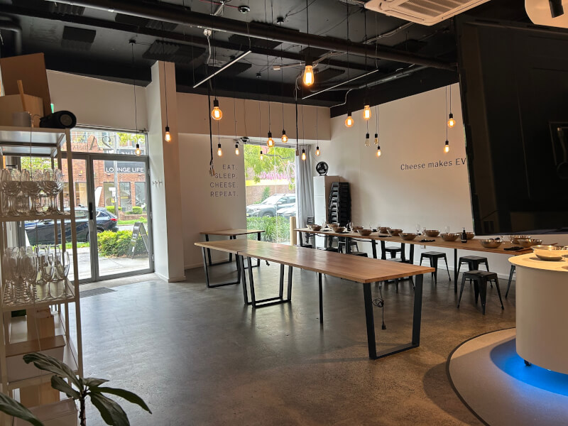 Omnom HQ Studio