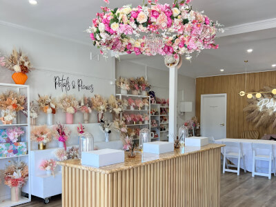 Petals & Picnics Studio
