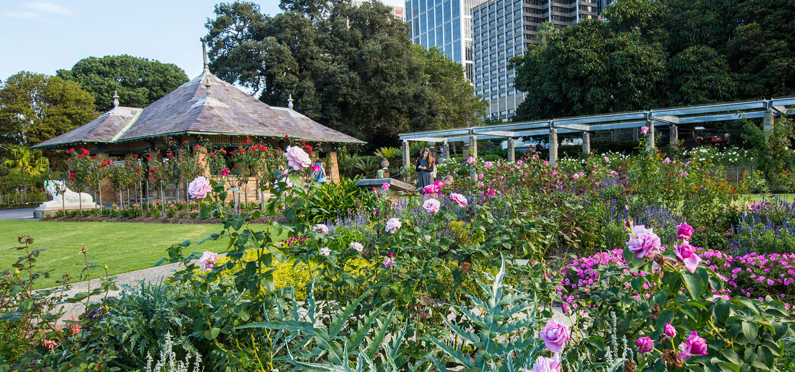 https://classbento.com.au/images/venue/rose-garden-and-pavilion-at-royal-botanic-gardens-sydney-1-1600.jpg