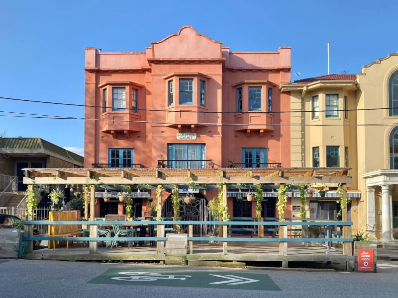 The Dogs Bar