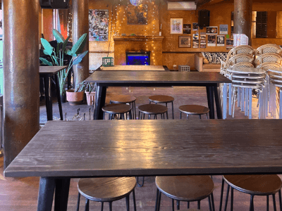 The Dogs Bar class venue
