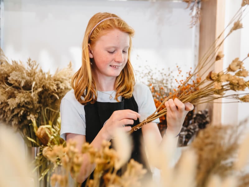 tween flower arranging