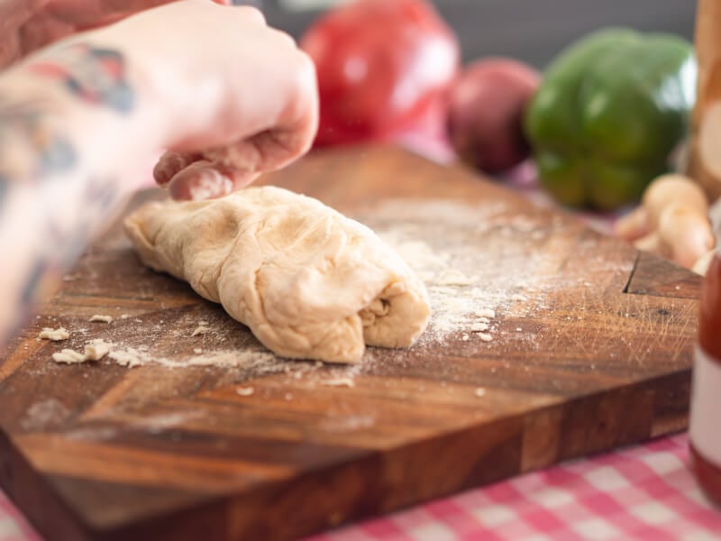 making pizza dough from scratch