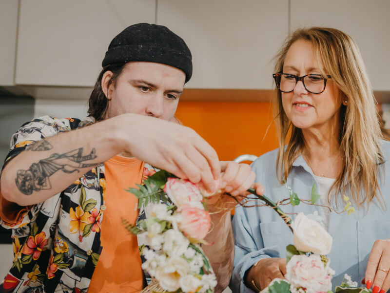 DIY floral hoop things to do at home