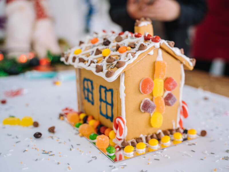DIY gingerbread house