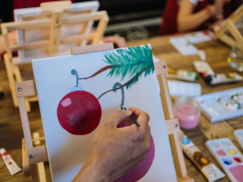 Painting christmas artwork