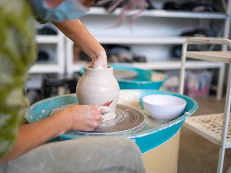 wheel throwing pottery