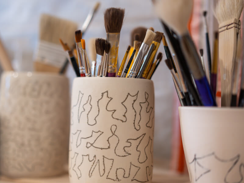 Pottery painting brushes