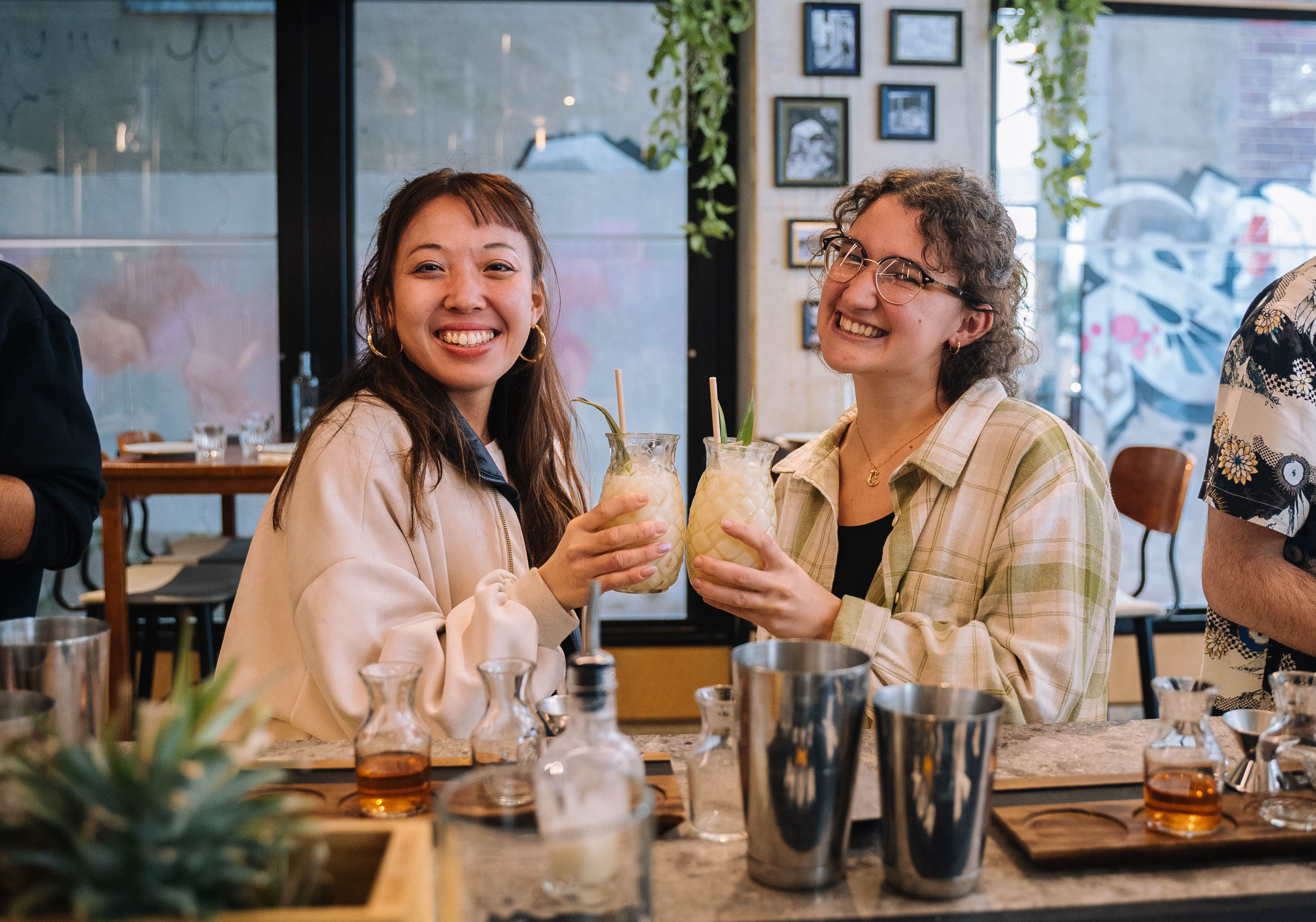 cocktail class with friends