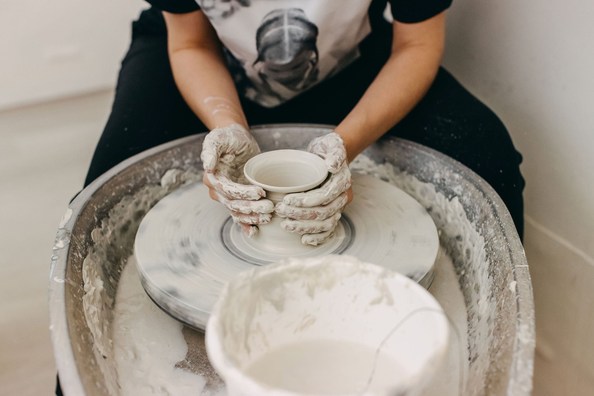 family pottery class demonstration