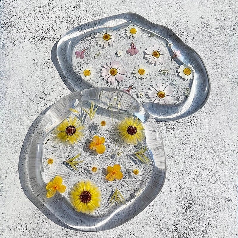 Resin tray