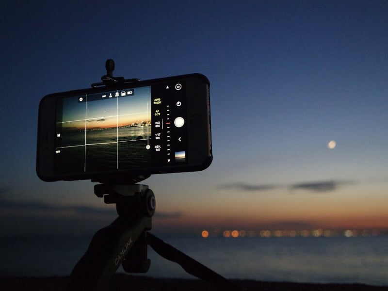 nighttime smartphone photography