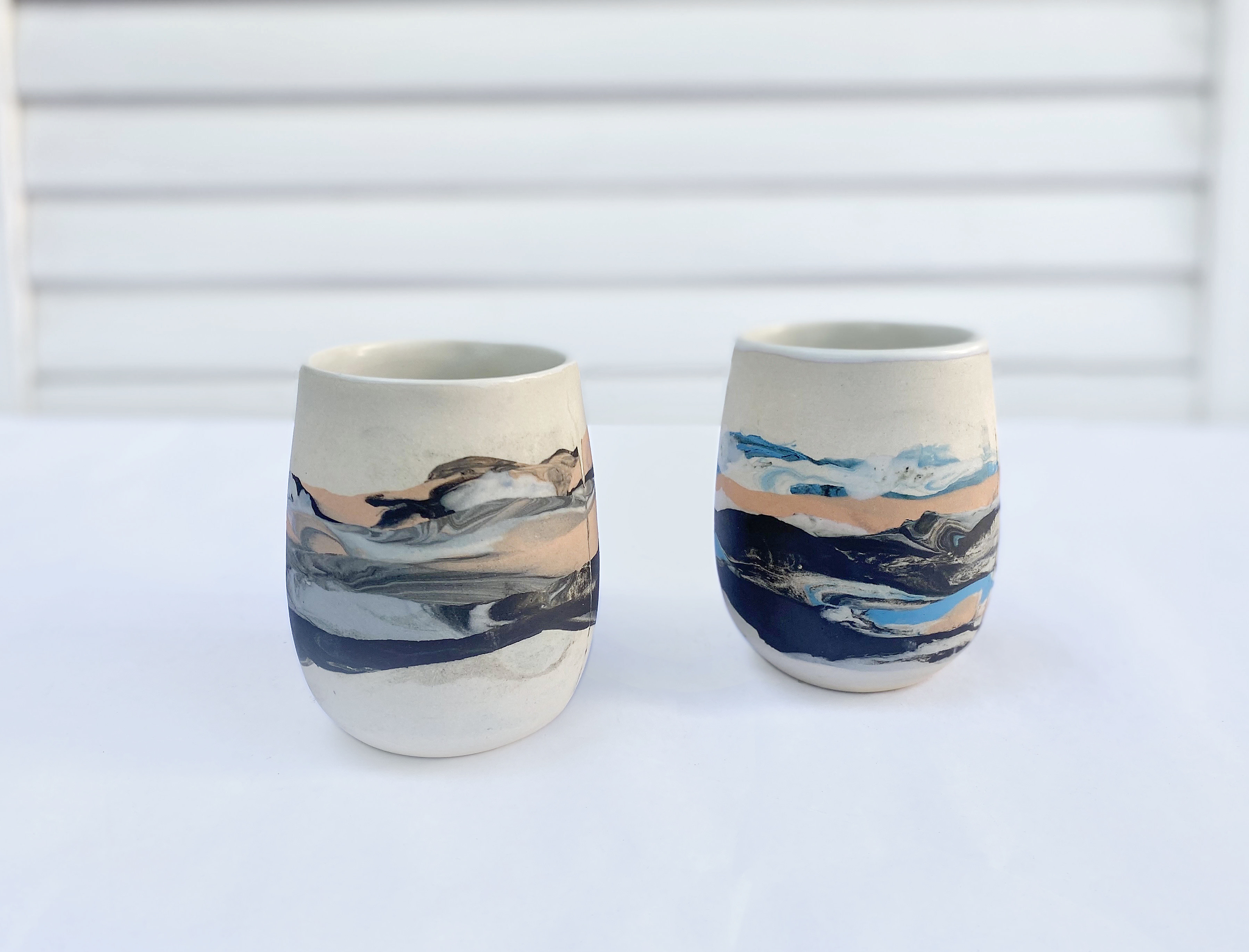 DIY marbled mugs