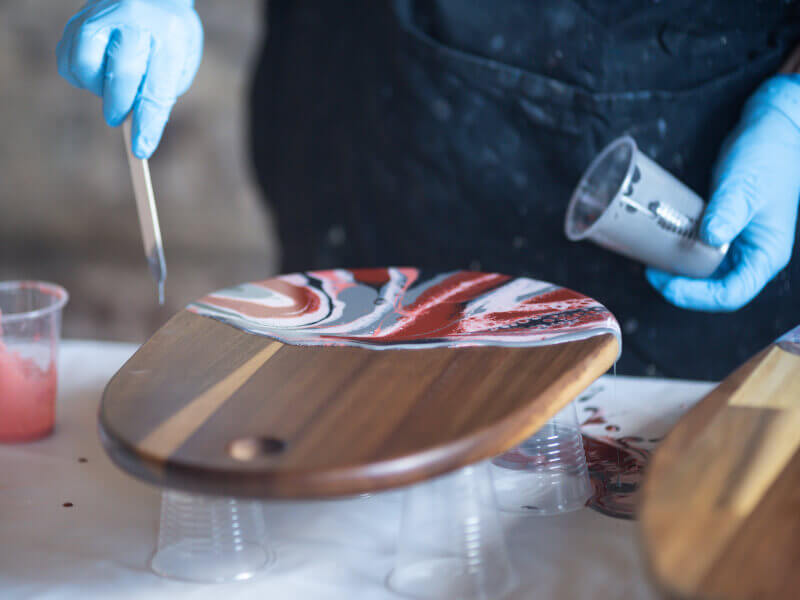 A resin board as a gift for Mother's Day