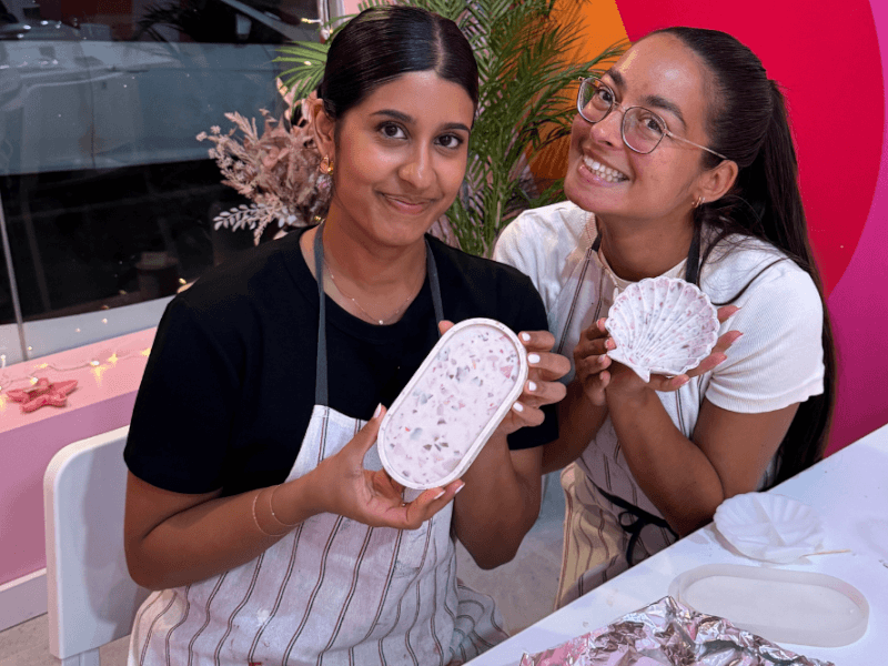 girls at resin homewares class